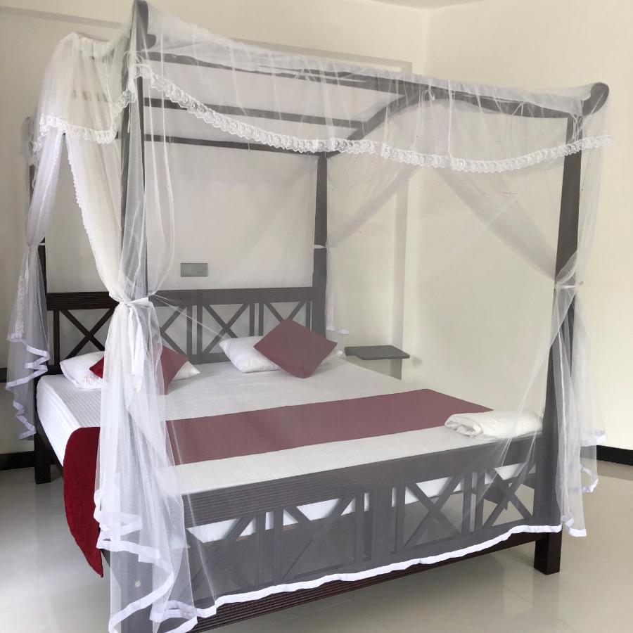 Villa Fiori Hikkaduwa Ngoại thất bức ảnh