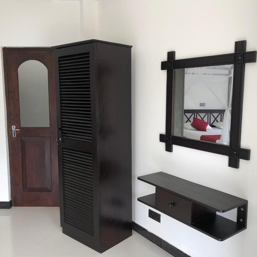 Villa Fiori Hikkaduwa Ngoại thất bức ảnh